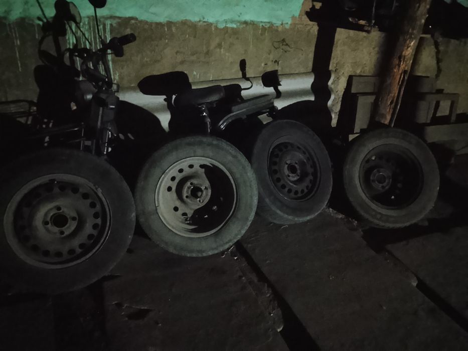 Шины 4 балон с дисками и электровелик