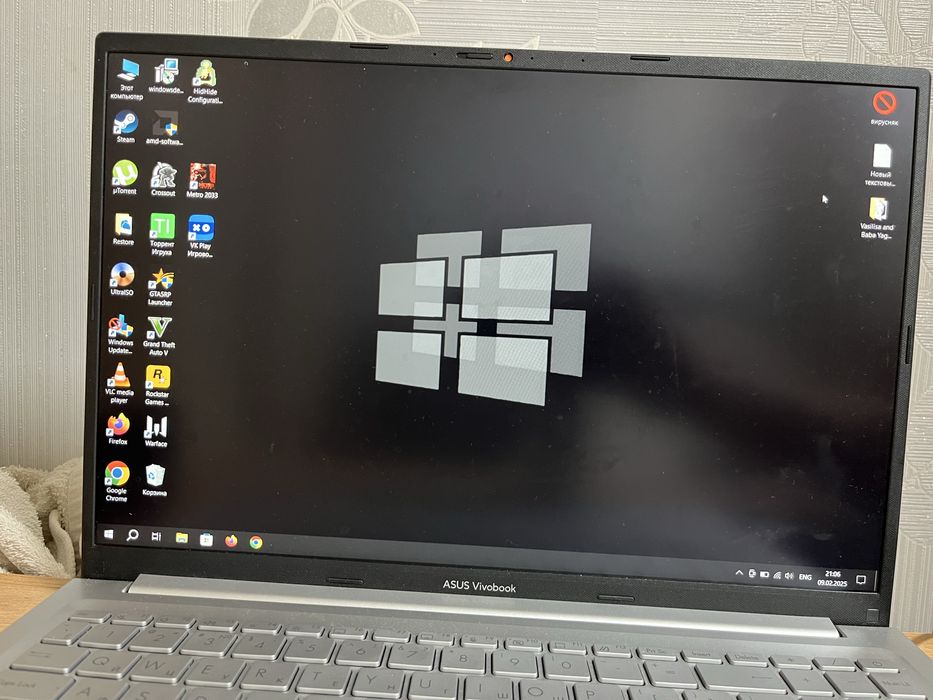 Продам Ноутбук AsusVivobook или обменяю на компьютер