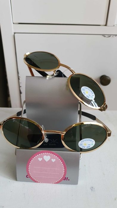 Ochelari de soare cu rame metalice aurii