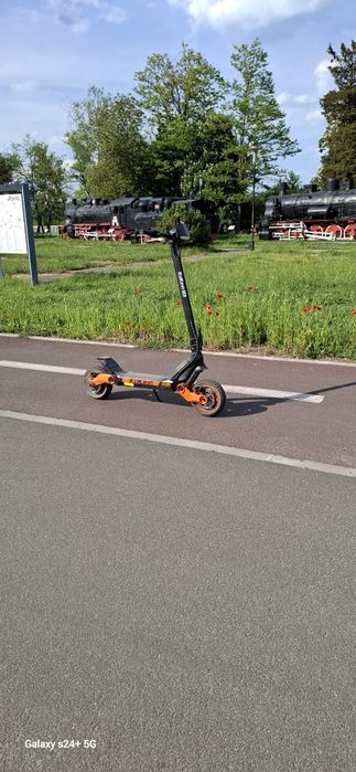 Vând trotineta electrica Kukirin G3
