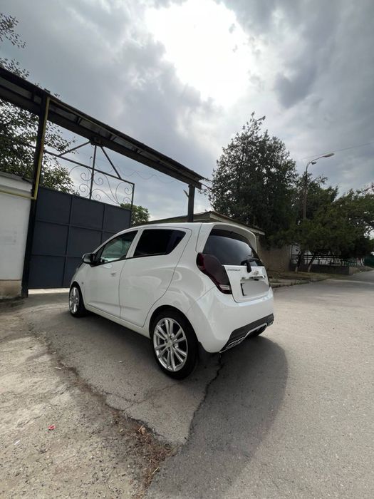 Cobalt Diska R16