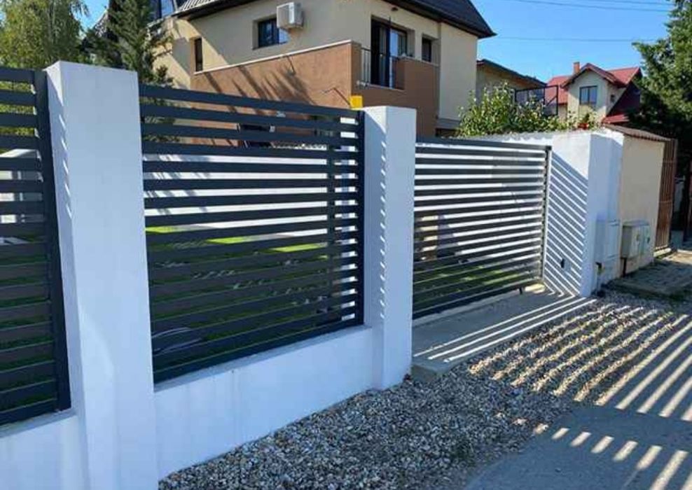 Garduri si porti stil jaluzea plasa bordurata sipca metalica fier forjat tabla cutata si alte modele.