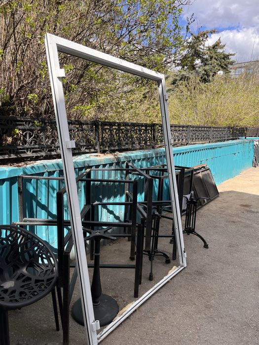 Продам двери балконные