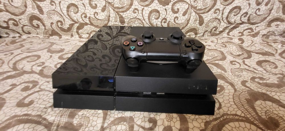 SONY PlayStation 4  Model CUH-116A+Maneta fuctionala hdd 500Gb