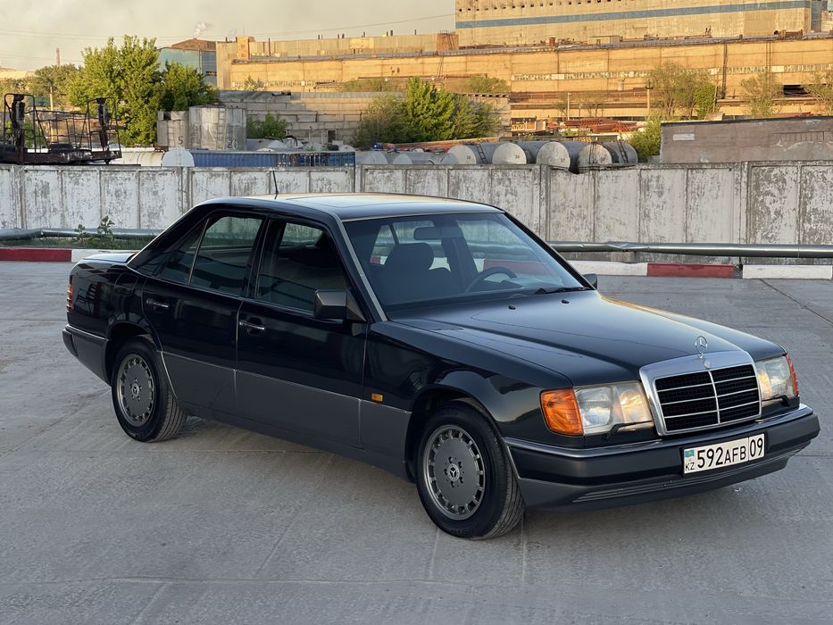 Mercedes-Benz W124