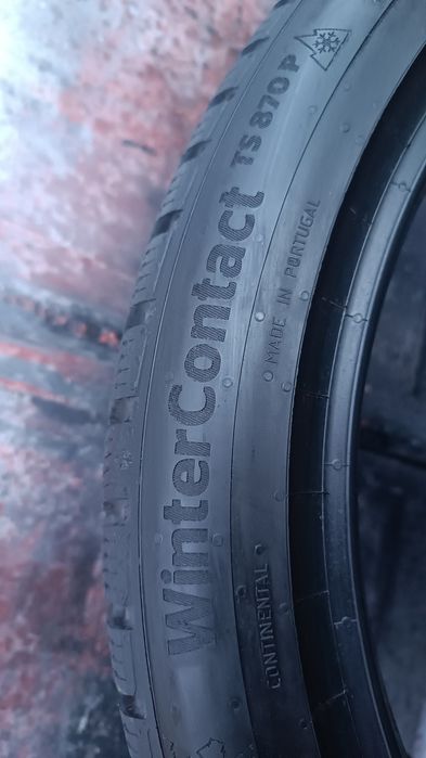 245/40/19 Continental