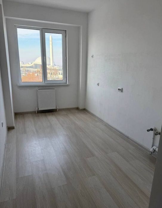 ЭКО БОЗОР атрофида 3 хонали квартира сотилвотти