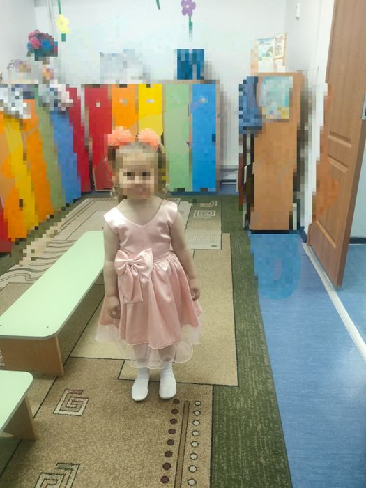 Продам платье на 3-5