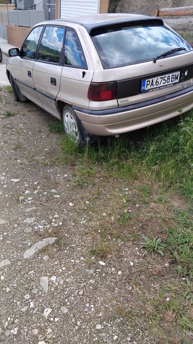 Продавам този Автомобил ОПЕЛ