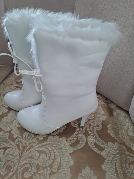 Распродажа обуви вещей