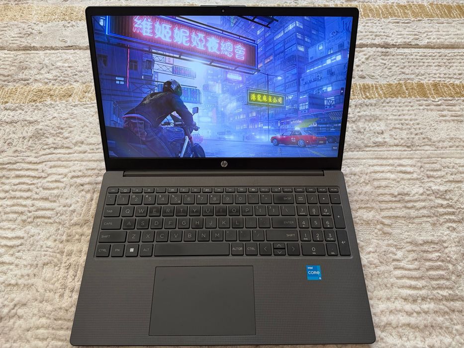Laptop HP 250 G10, Intel Core i5-1335U pana la 4.6GHz, 15.6" Full HD, 8GB, SSD 512GB, Intel UHD Graphics, Windows 11 Pro, gri