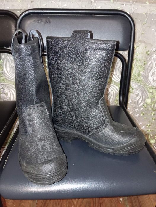 Спецобуви новые.