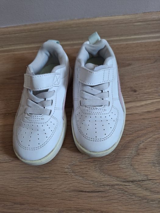 Маратонки за момиче Пума