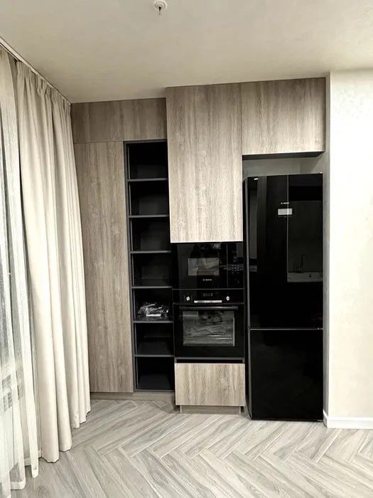 Сдам 3комн 22этаж Жк Акай Сити Хамид Алимджан 94м² Дархан