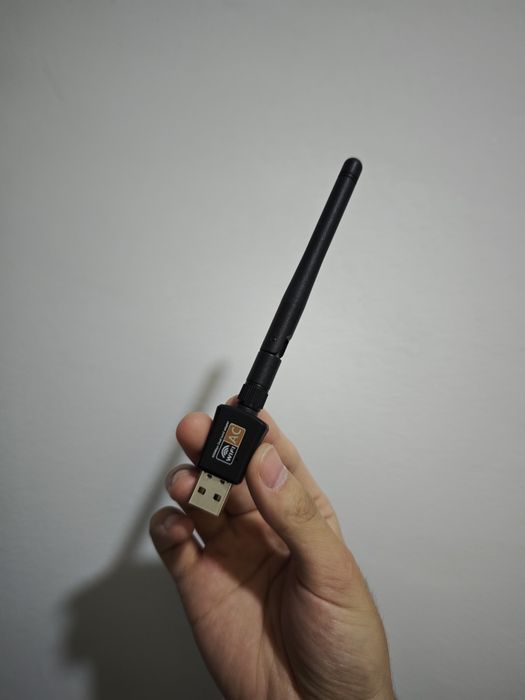 USB Wi-Fi адаптер 600 Мбит/с, 2.4 ГГц - 5 ГГц