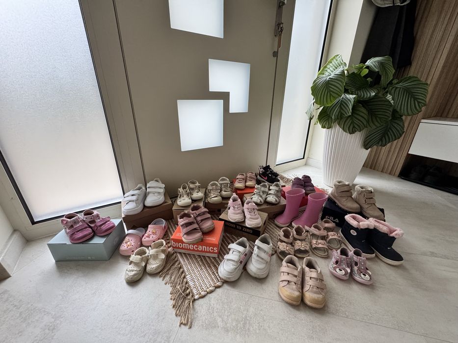 Обувки за момиченце:21-23номер