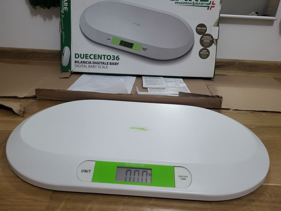 Vand cântar de bebeluși