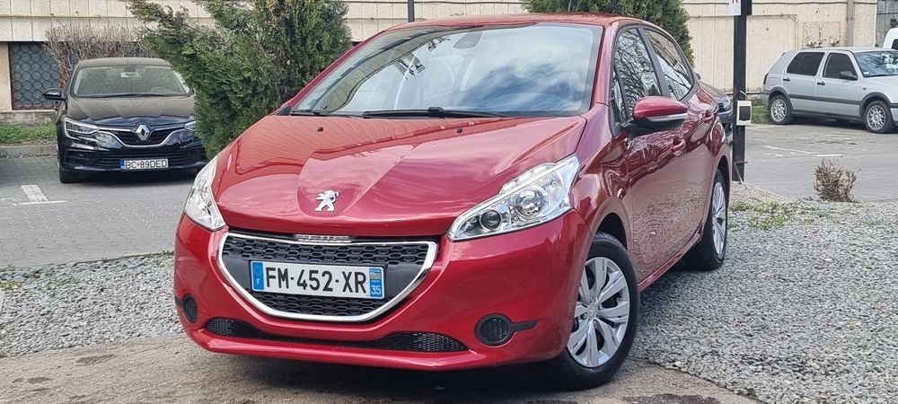 Peugeot 208 1.2 Benzina Euro 5 Navigație Touch Screen //Clima//