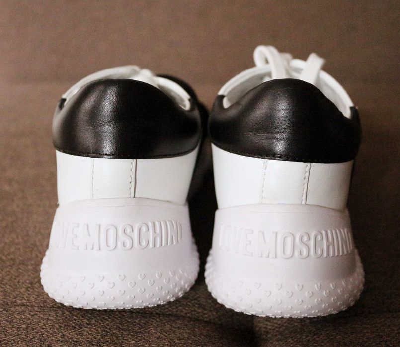 Adidasi/Sneakers LOVE MOSCHINO Dama - Noi/Nepurtati