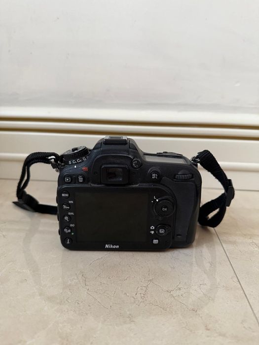 Продам Фотоаппарат Nikon D7100