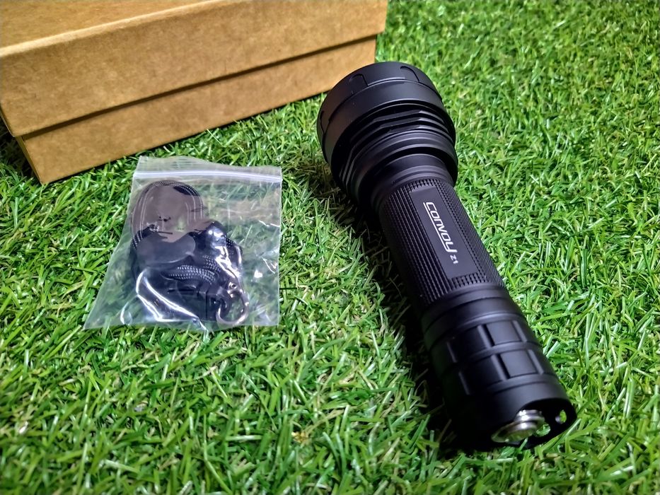 Convoy Z1 - Lanterna PROFESIONALA cu ZOOM cu Led SST40 / 5000K