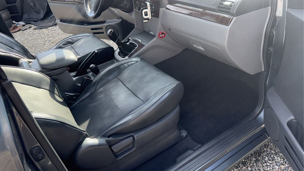 Suzuki Grand vitara Limited / 2TD 109 cp / clima /alu/ 4x4
