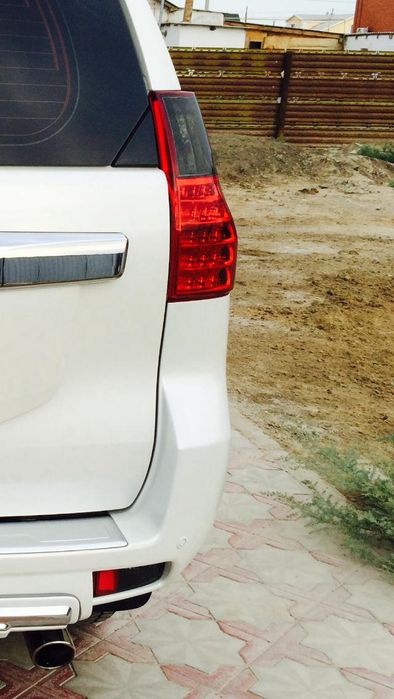 Задний фонарь тойота прадо