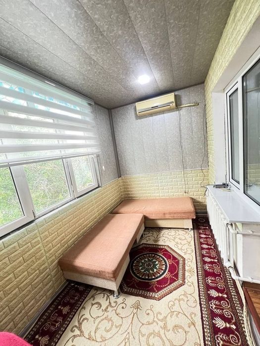 Продаётся квартира Чиланзар 1 квартал 2/4/4 кирпич 2×4