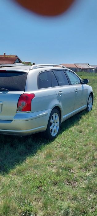 Autoturism Toyota avensis