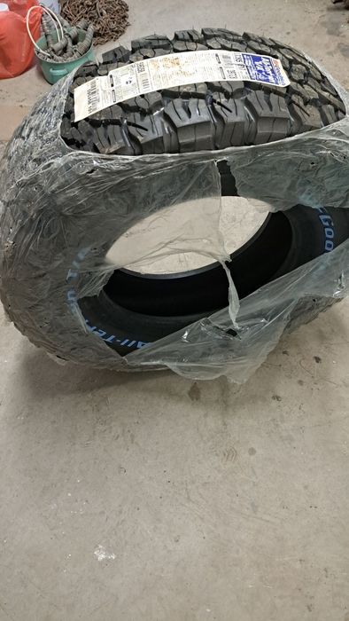 Здравейте продавам офроуд гума ,,BF Goodrich" модел All-TERRAIN