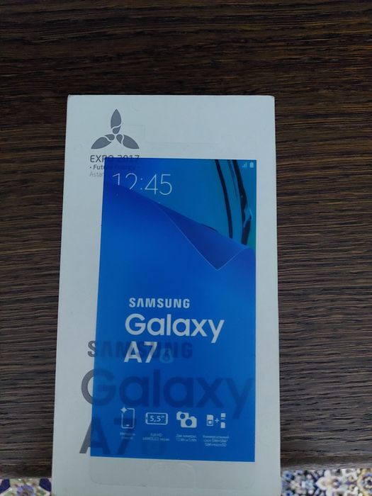 Продам смартфон  Самсунг галакси А 7