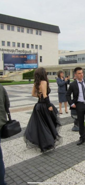 Продавам бална рокля