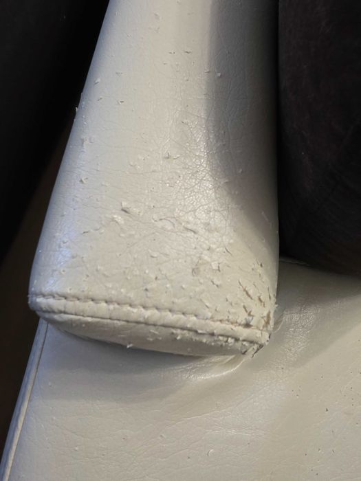 Подарявам холен диван