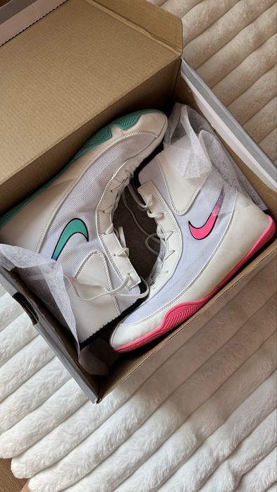 Продается боксерки NIKE MACHOMAI Original