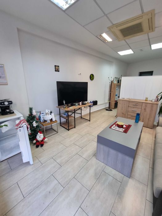 Дава се под наем Офис в Бургас, Възраждане - 40 кв.м за 408 € - Снимка #1