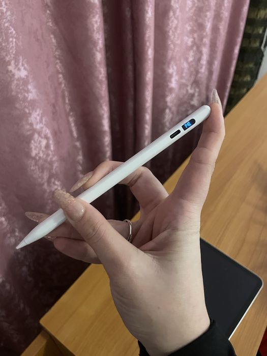 vand ipad generatia 10 +pen compatibil cu rezerve