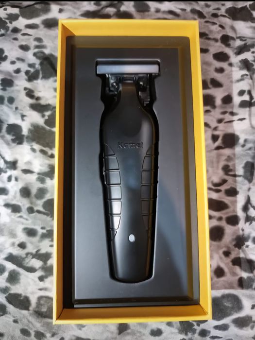 Aparat Kemei 2299 profesional 0 mm nou sigilat, cel mai bun preț!