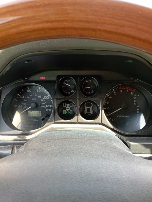 Авто Митсубиси монтеро 3