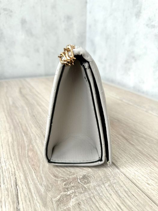 Продам женскую сумку