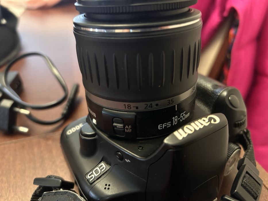 Продавам фотоапарат Canon 500D в много добро състояние