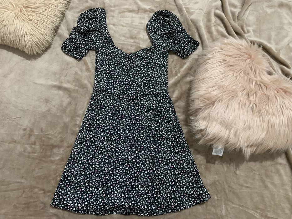 Vând haine Bershka, PullandBear, Stradivarius, Zara