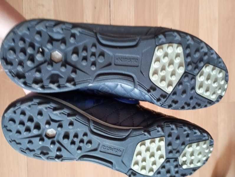 Футболни обувки 38,5