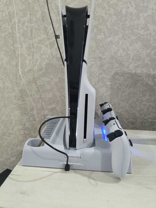 Продается ps5 slim полный набор