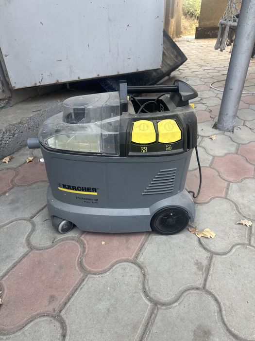 Продам Пылесос Karcher Puzzi 8/1с
