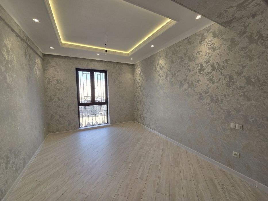 4 комнатная   квартира. М.Улугбек новостройка.