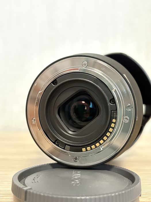 обектив Sony SEL E PZ 18- 105mm f/4 G OSS