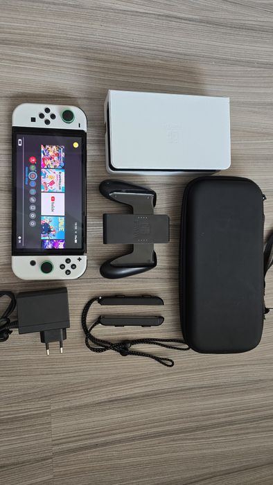 Nintendo Switch White