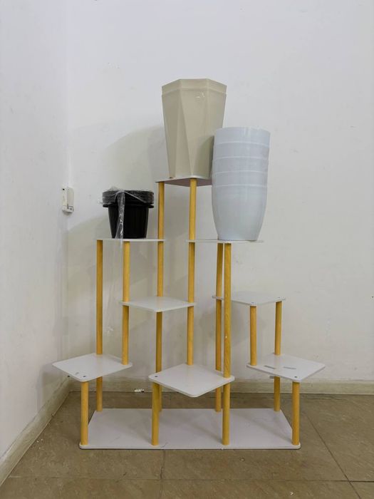 Гүлге арналған этажерка