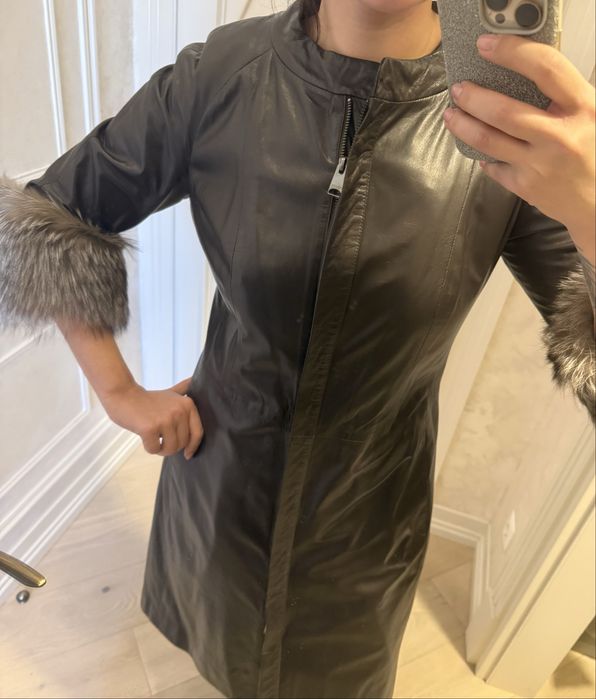 Продам кожаный плащ Punto