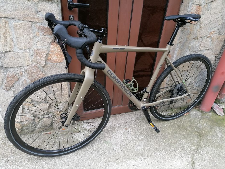 Companion Гравел, Shimano GRX, 2024 г. Хидравлични спирачки